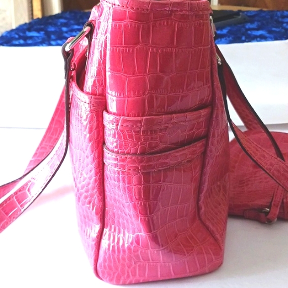 LIZ Claiborne Signature Shoulder Tote With Detachable Wrislet - Picture 3 of 14